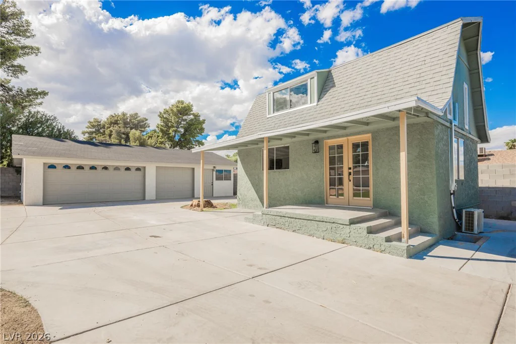 4388 Hacienda, Las Vegas, NV 89120