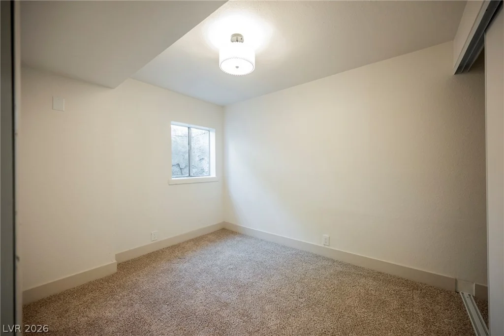 4388 Hacienda, Las Vegas, NV 89120