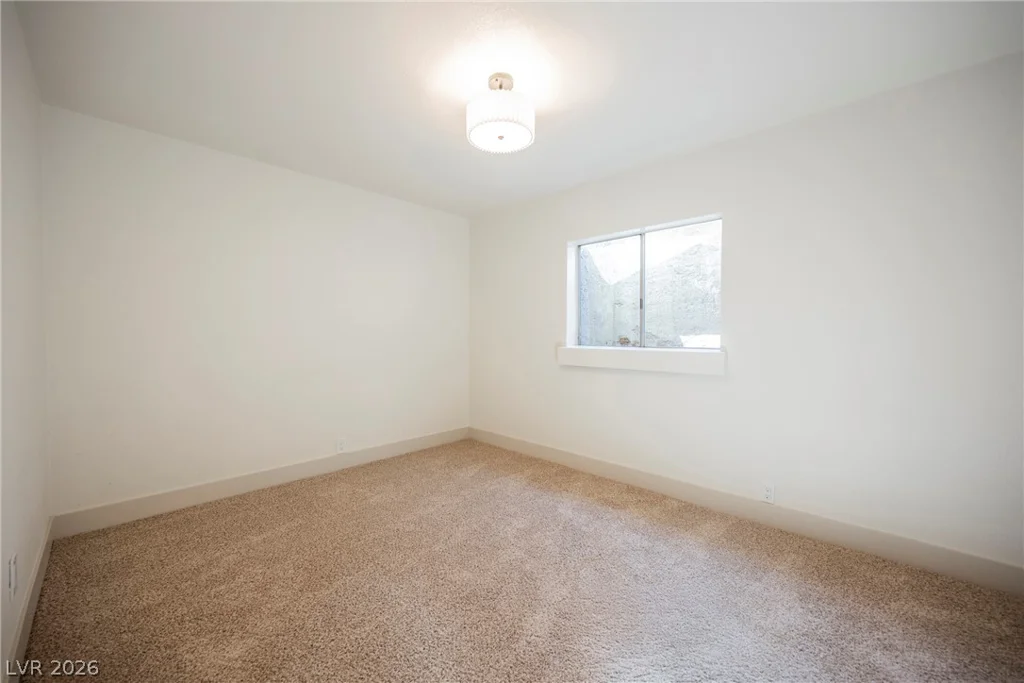 4388 Hacienda, Las Vegas, NV 89120