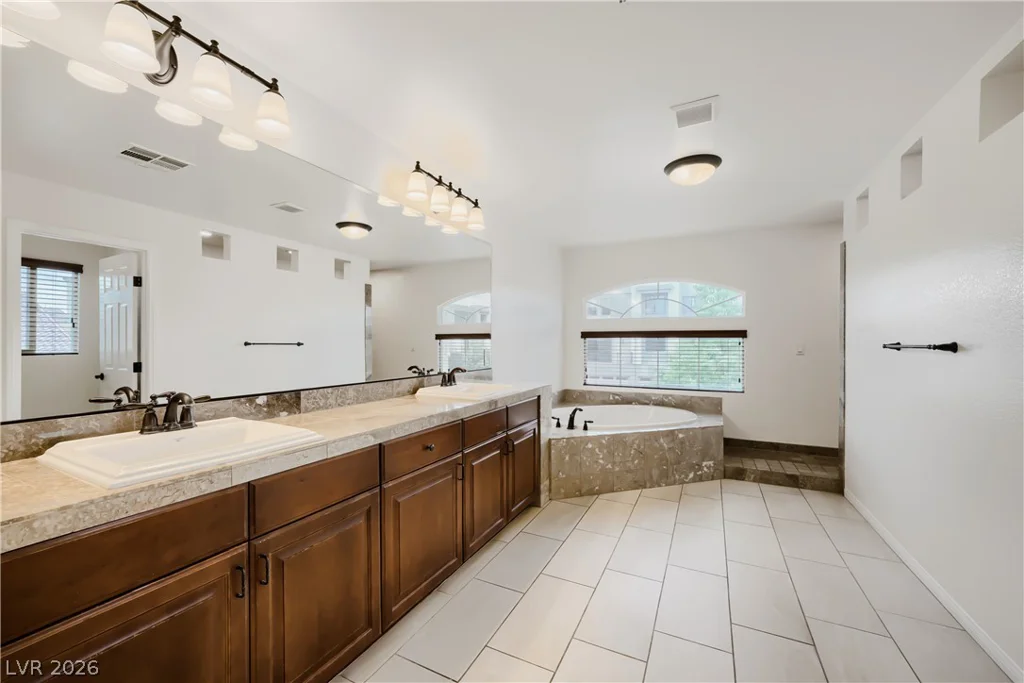 9728 Golden Thread, Las Vegas, NV 89141
