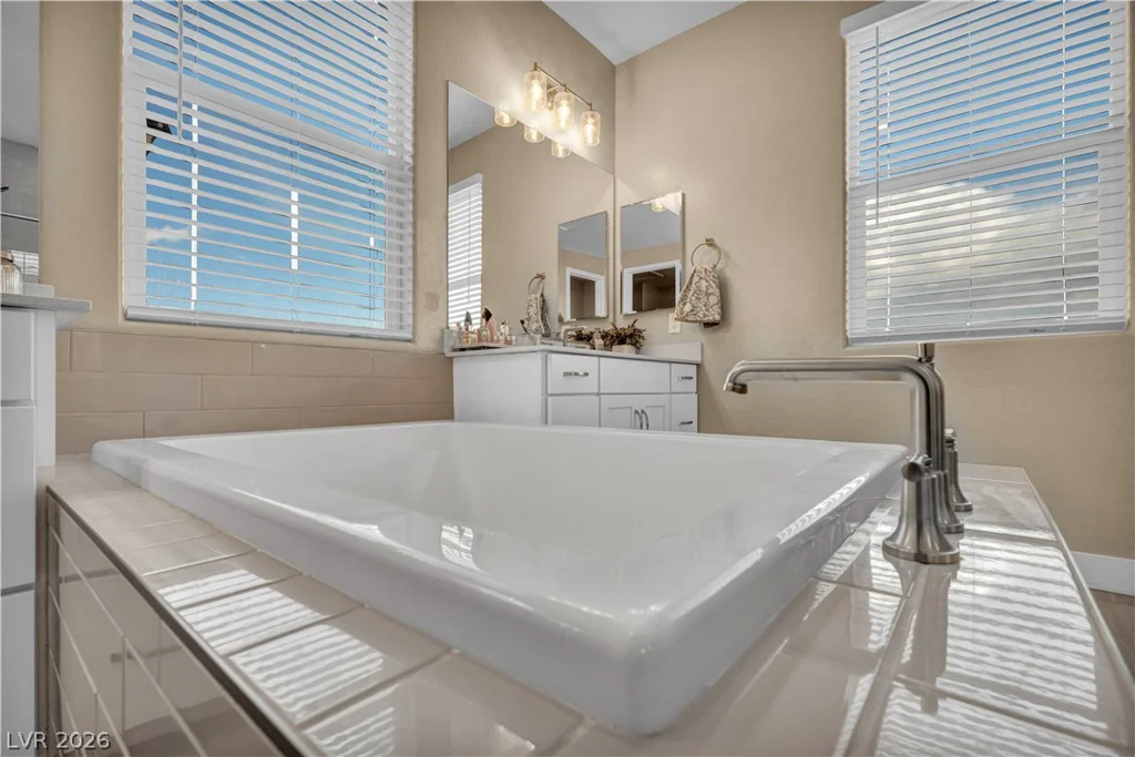 7128 Port Stephens, North Las Vegas, NV 89084