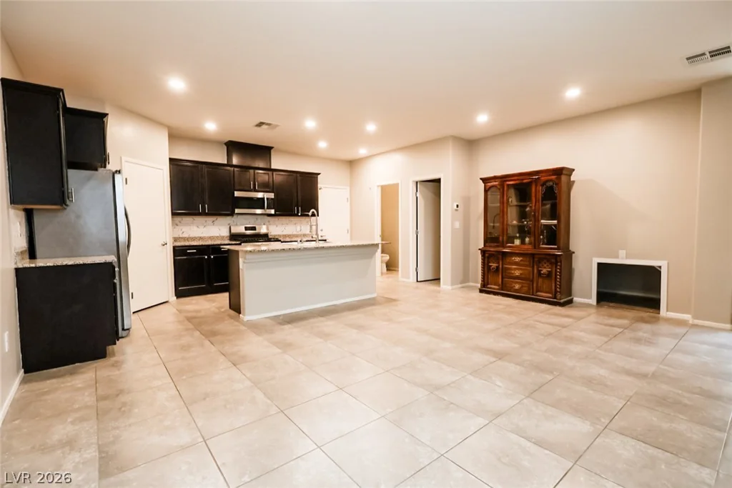 7230 Halo Falls, North Las Vegas, NV 89084