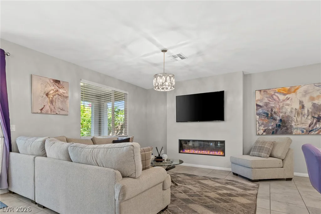 10676 Glowing Dawn, Las Vegas, NV 89135