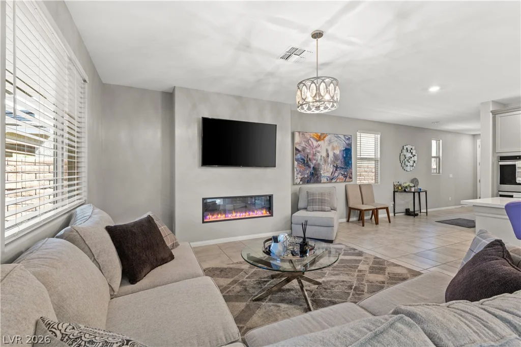 10676 Glowing Dawn, Las Vegas, NV 89135