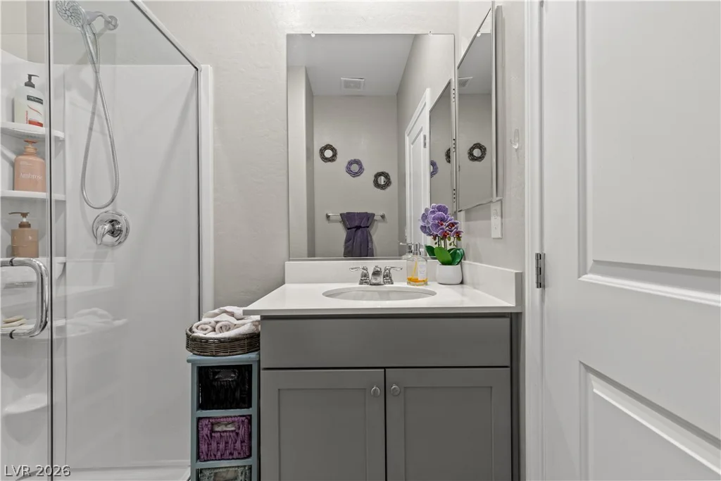10676 Glowing Dawn, Las Vegas, NV 89135