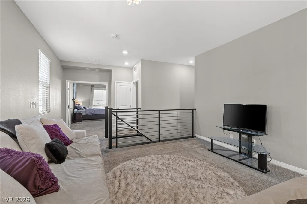10676 Glowing Dawn, Las Vegas, NV 89135