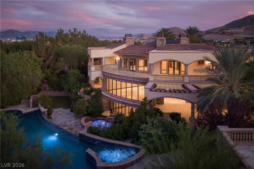 18 Olympia Hills, Las Vegas, NV 89141