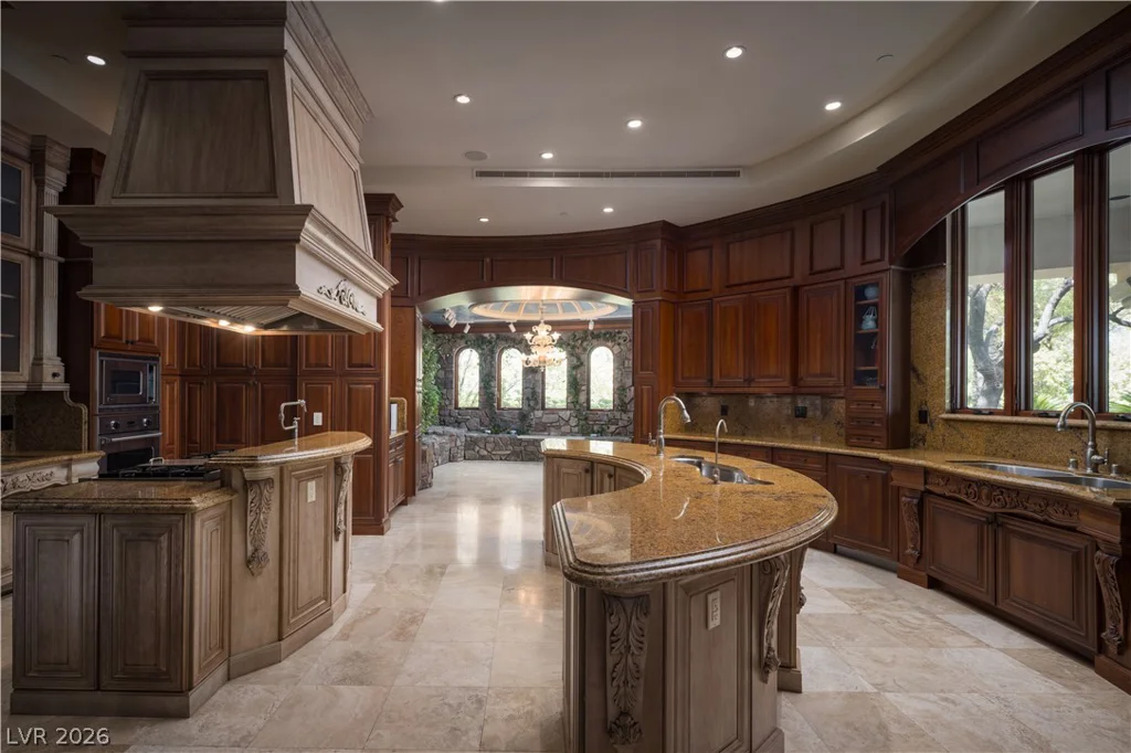 18 Olympia Hills, Las Vegas, NV 89141