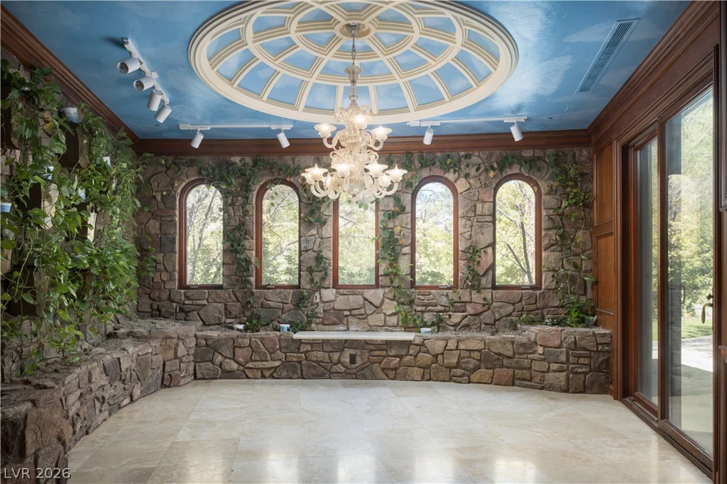 18 Olympia Hills, Las Vegas, NV 89141