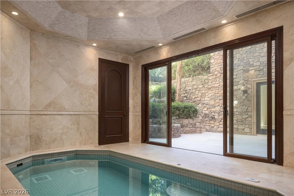 18 Olympia Hills, Las Vegas, NV 89141