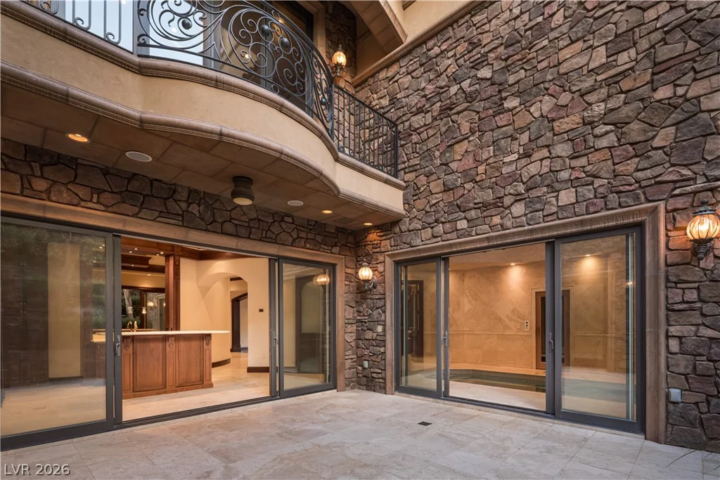 18 Olympia Hills, Las Vegas, NV 89141