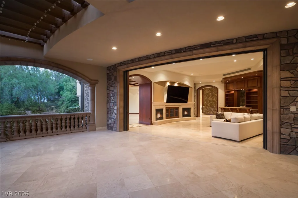 18 Olympia Hills, Las Vegas, NV 89141
