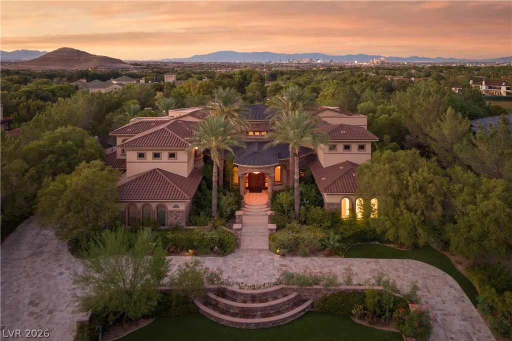 18 Olympia Hills, Las Vegas, NV 89141