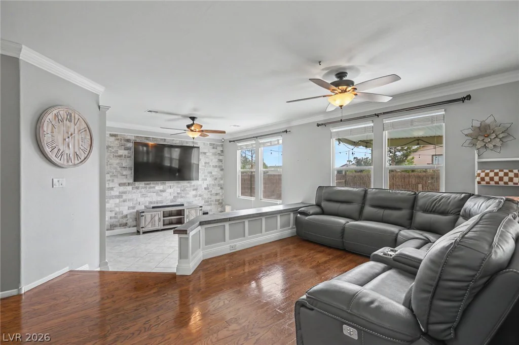 9105 Hines, Las Vegas, NV 89143