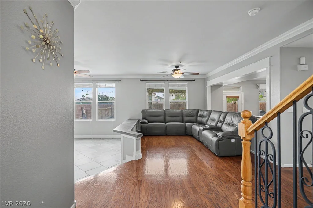 9105 Hines, Las Vegas, NV 89143