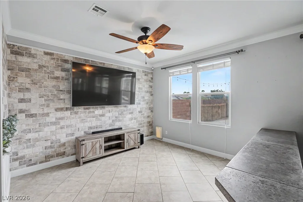 9105 Hines, Las Vegas, NV 89143