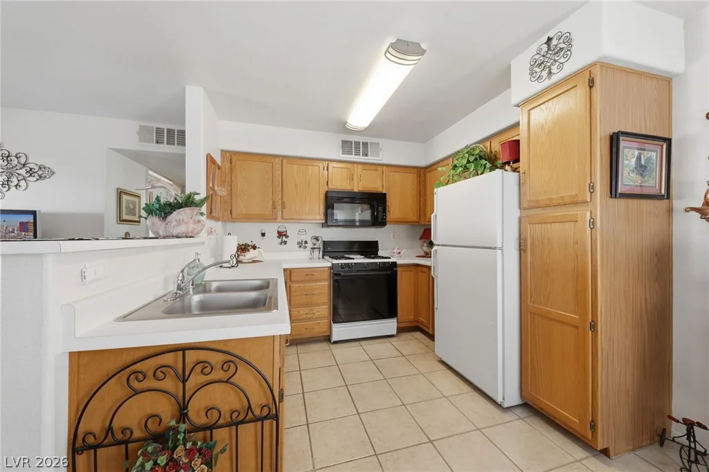 3425 Russell, Las Vegas, NV 89120