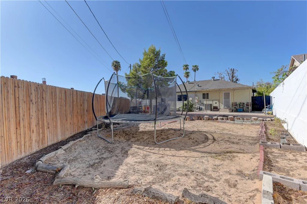 5408 Flower, Las Vegas, NV 89107