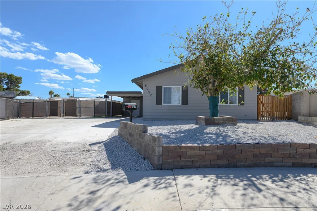 5257 Fairfax, Las Vegas, NV 89120