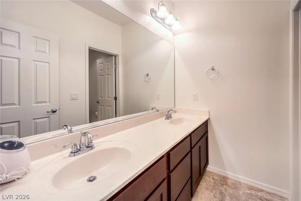 11396 Ogden Mills, Las Vegas, NV 89135