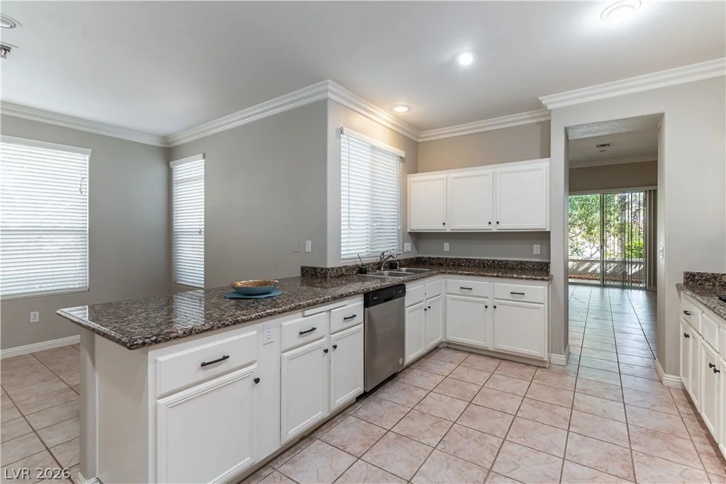 1924 Summer Pine, Las Vegas, NV 89134