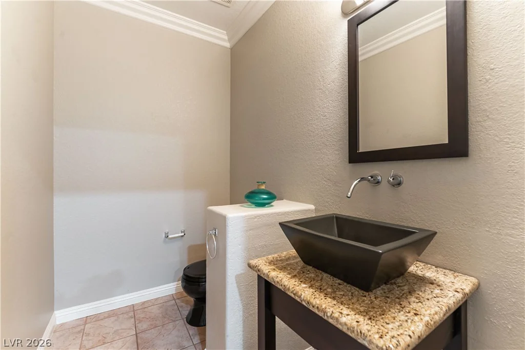 1924 Summer Pine, Las Vegas, NV 89134