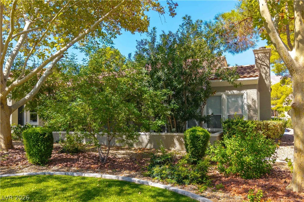 1924 Summer Pine, Las Vegas, NV 89134