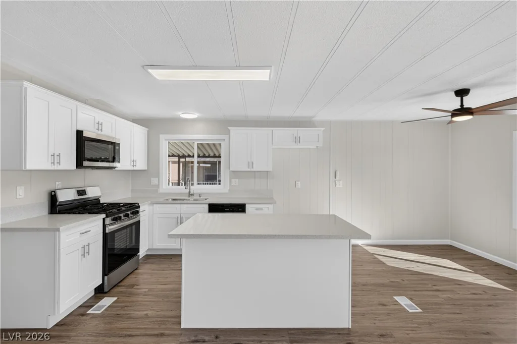 3355 Haleakala, Las Vegas, NV 89122