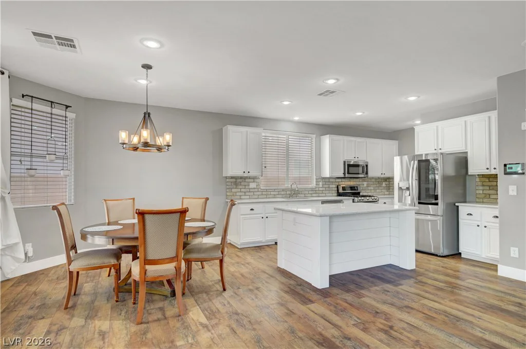 8716 Melissa Meadows, Las Vegas, NV 89131