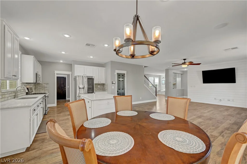 8716 Melissa Meadows, Las Vegas, NV 89131