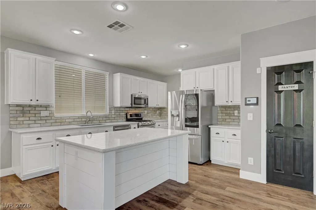 8716 Melissa Meadows, Las Vegas, NV 89131