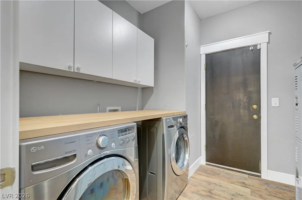 8716 Melissa Meadows, Las Vegas, NV 89131