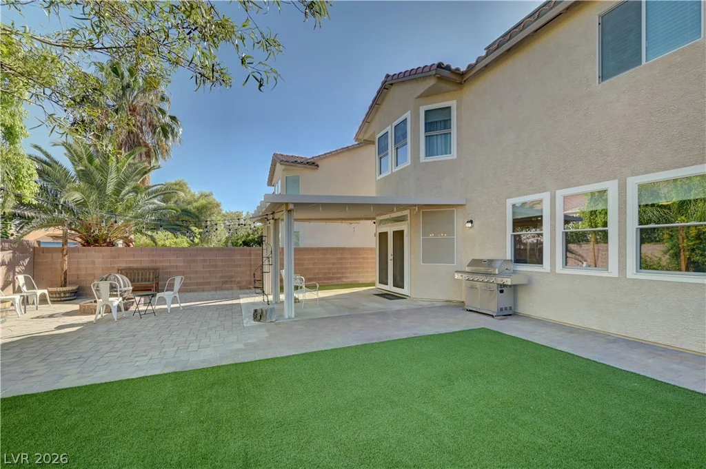 8716 Melissa Meadows, Las Vegas, NV 89131