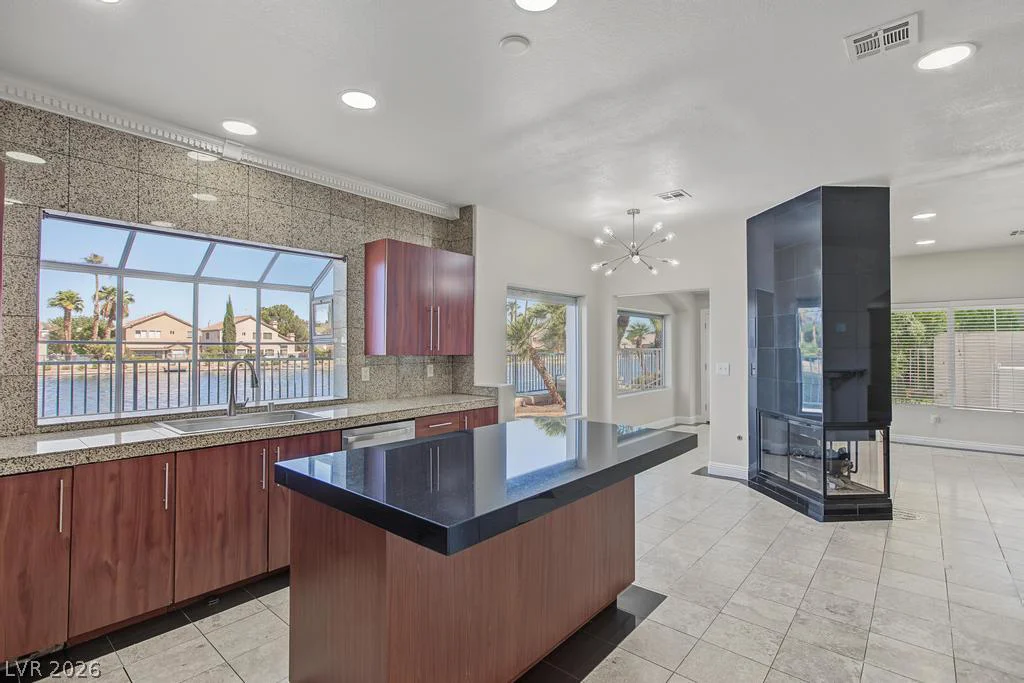 2960 Sun Lake, Las Vegas, NV 89128