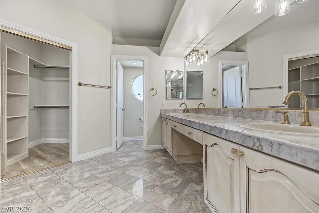 2960 Sun Lake, Las Vegas, NV 89128