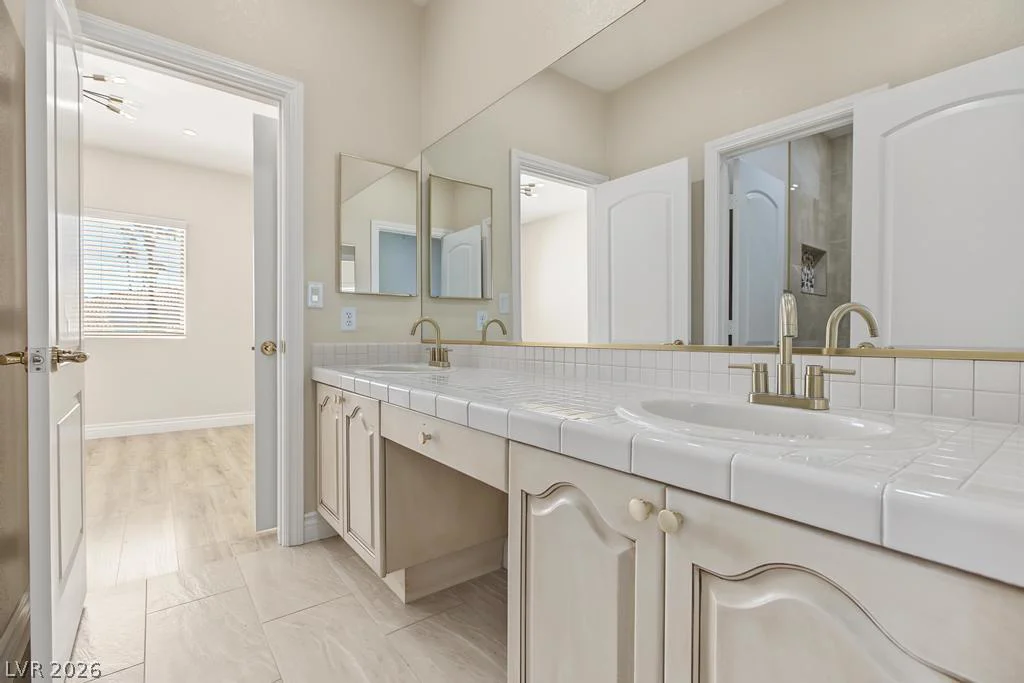 2960 Sun Lake, Las Vegas, NV 89128