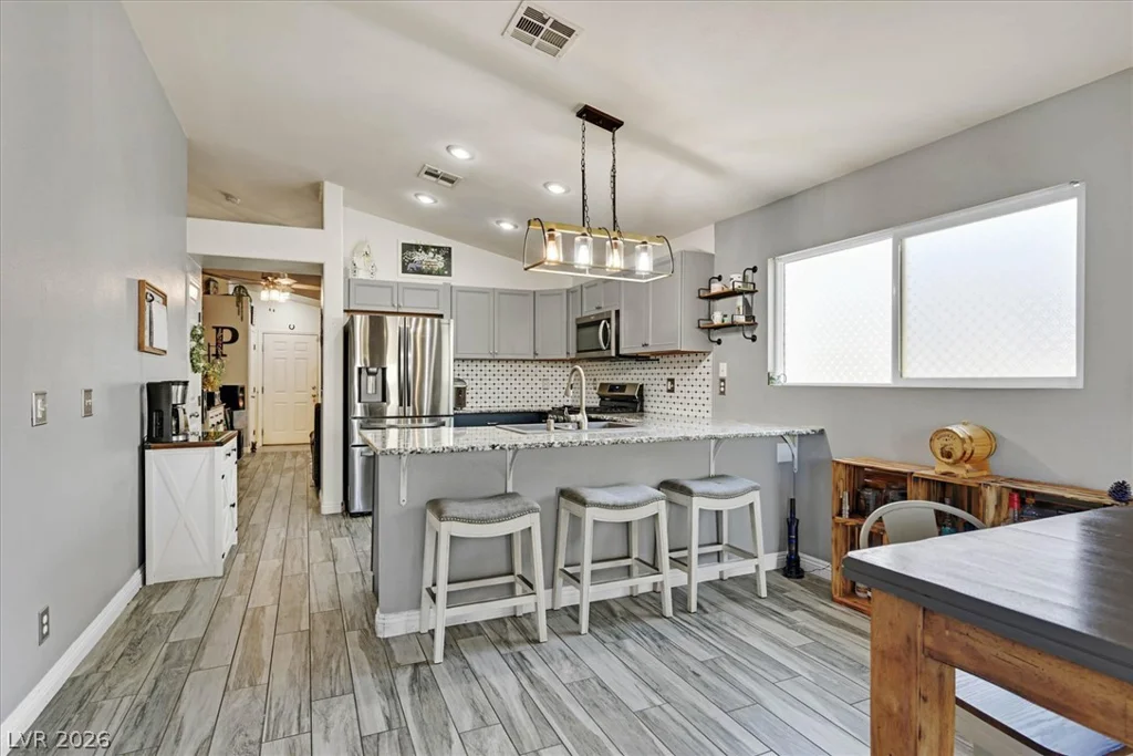 712 Maccabe, Las Vegas, NV 89123