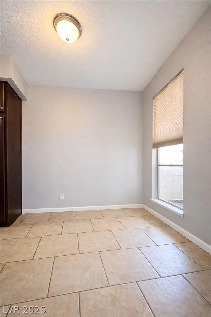2838 Loveland, Las Vegas, NV 89109