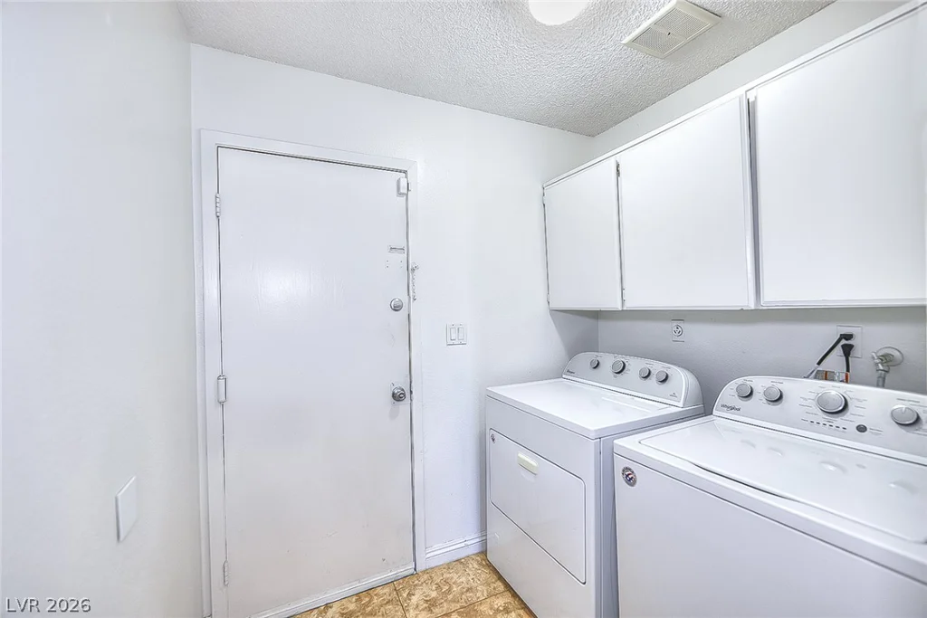6146 Cedarwood, Las Vegas, NV 89103