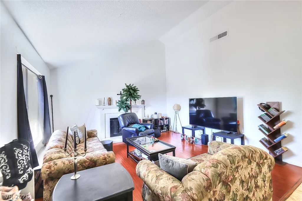 6146 Cedarwood, Las Vegas, NV 89103