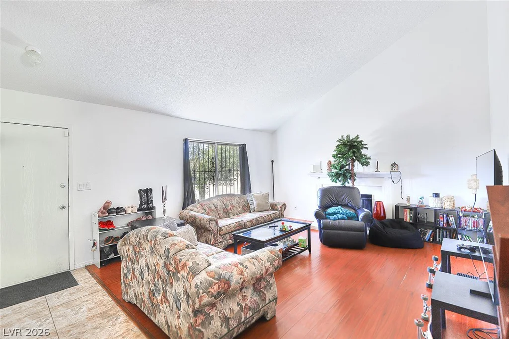 6146 Cedarwood, Las Vegas, NV 89103
