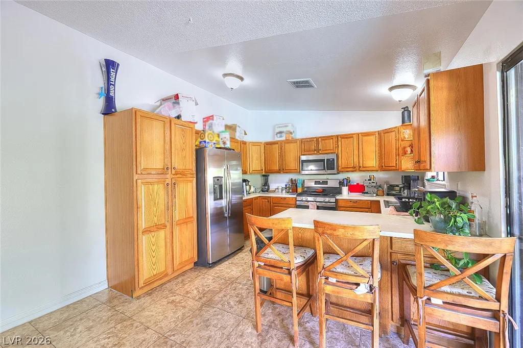 6146 Cedarwood, Las Vegas, NV 89103