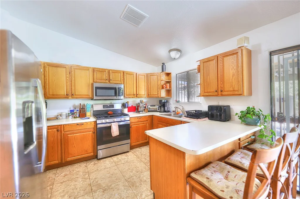 6146 Cedarwood, Las Vegas, NV 89103