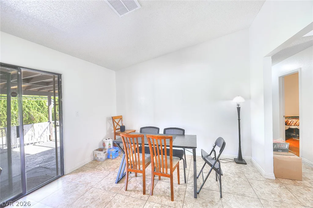 6146 Cedarwood, Las Vegas, NV 89103