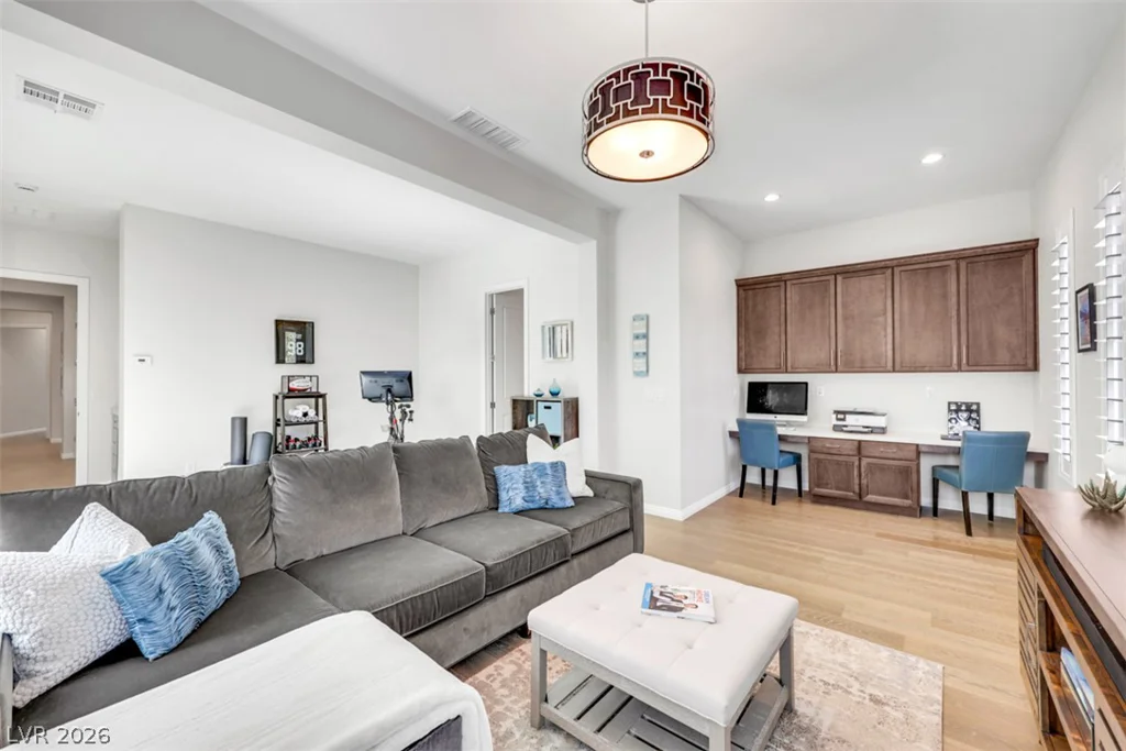 6091 Willow Rock, Las Vegas, NV 89135