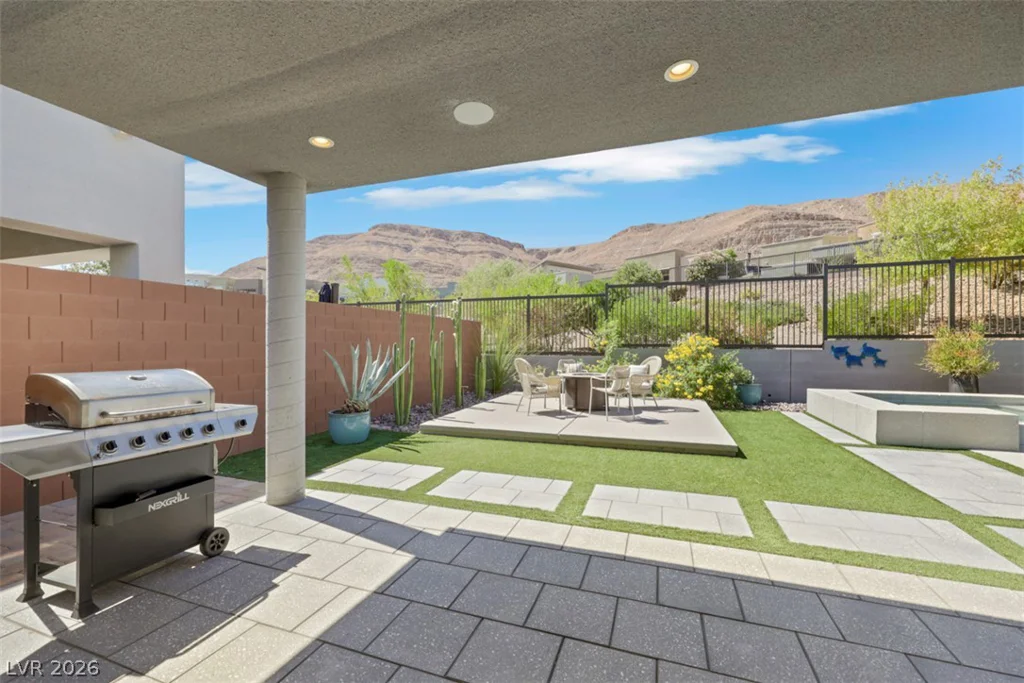 6091 Willow Rock, Las Vegas, NV 89135
