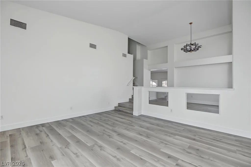 1521 Orchard Valley, Las Vegas, NV 89142