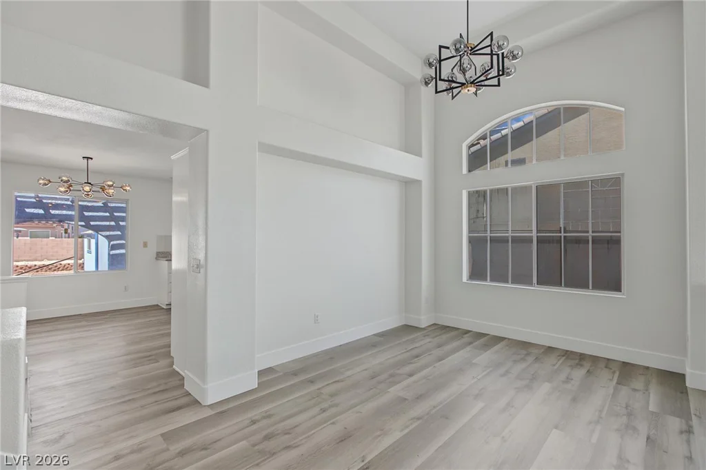1521 Orchard Valley, Las Vegas, NV 89142