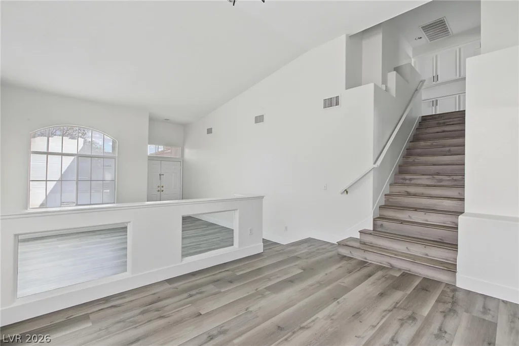 1521 Orchard Valley, Las Vegas, NV 89142