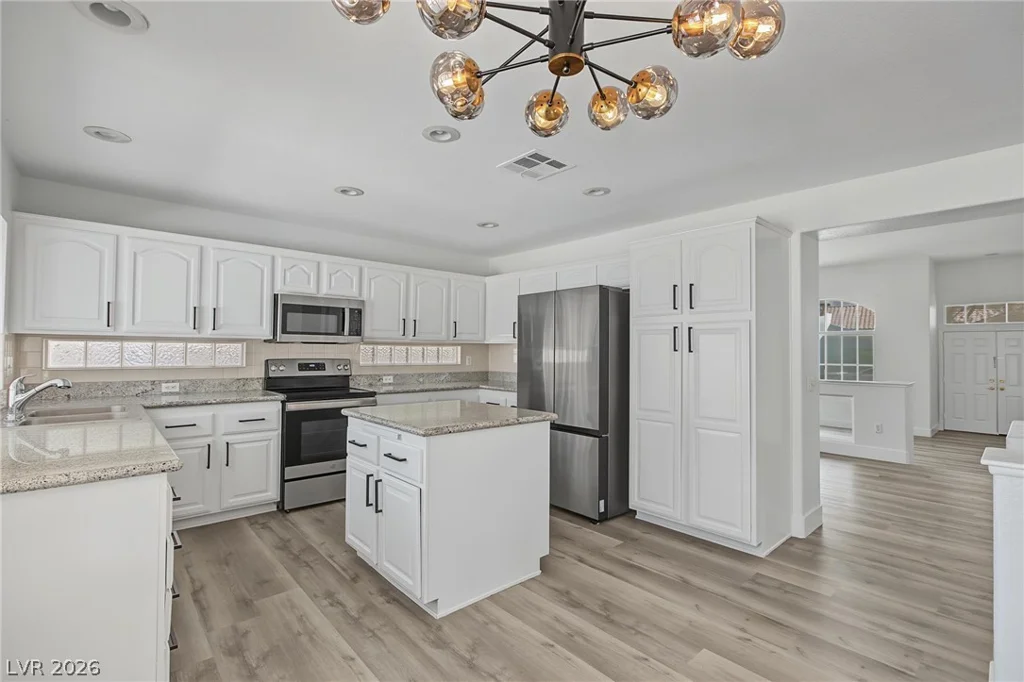 1521 Orchard Valley, Las Vegas, NV 89142